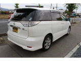 価格は安いですが、非常に程度の良い綺麗な車です。価格以上の価値はあると思います。オートローンも可能で、事前審査も行なっているので、気軽にご相談ください。