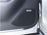 【BOSEサウンド】BOSE社との共同開発により室内空間に最適な音響チューニングを施し、クリアで臨場感のあるダイナミックサウンドをお楽しみいただけます。
