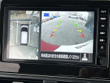 アラウンドビューモニター装備!空から見ているような映像によって不慣れな場所での車庫入れや縦列駐車等はもちろん狭い道でのすれ違いも安心♪