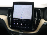 Googleのアプリとサービスがビルトインされ、スマホと同じように車両を直感的に操作できます。Googleマップが統合されており、リアルタイムの交通情報、音声操作によってより早く目的地に到着できます。