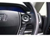 Hondaセンシングの機能のひとつ、アダプティブクルーズコントロール付!アクセルから足を離しても設定したスピードと前車との車間を保ち走行してくれます!車線維持もアシスト☆高速道路で疲労軽減ですね☆