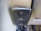 ETC付。高速道路の料金所はキャッシュレスで通過です。サービスエリア等にあるスマートインターの出入りも利用可能でとっても便利。ご納車後すぐにお使い頂けるようセットアップしてのお渡しとなります。