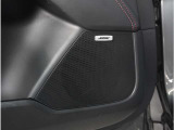 【BOSEサウンド】BOSE社との共同開発により室内空間に最適な音響チューニングを施し、クリアで臨場感のあるダイナミックサウンドをお楽しみいただけます。