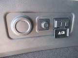 荷室側面にA/C1500Wのコンセントがついております