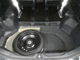 スペアタイヤ付きです!車に常時装備することで、もしもの時の備えとしてすごく安心です♪
