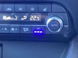 暑い夏の時期にとっても快適なシートベンチレーションを装備!シート内部に取り付けられたファンでシートの表面を換気して、涼しくしてくれます。