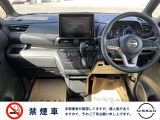 もちろん禁煙車です! 吸わない方にとっては、とにかく気になるポイントですよね!