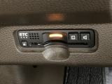 ETCが付いてます。ETC搭載車しか通過できないスマートICが利用できるようになりますよ!現在スマートICの設置箇所も増えてきているので、高速道路利用の幅が広がりますね☆