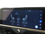 ステアリングヒーターと前席にシートヒーター&シートベンチレーションを装備しております。