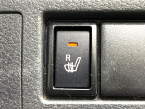 【運転席シートヒーター】寒い日に重宝するシートヒーター!エアコンより早く温まってくれるので寒がりの人も安心ですね♪エアコンの温風は乾燥するから苦手、という方にもをおすすめです。