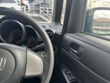この度は、当店の車両をご覧頂きまして誠にありがとうございます。当店では、遠方ご登録・ご納車(別途費用要)や最長120回の分割お支払い(事前審査要)も承っております。ご不明な点は、お気軽にご相談下さいませ。