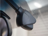 ◆ドライブレコーダー◆映像・音声などを記録する自動車用の装置です。 もしもの事故の際の記録はもちろん、旅行の際の思い出としてドライブの映像を楽しむことができます。