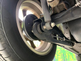 お車を安心してお乗りいただく為には、足回りの定期点検が欠かせません。サービスサポート(有償保証)では無料点検もご提供しており、安心のカーライフをお過ごしいただけるサポート体制が整っています。