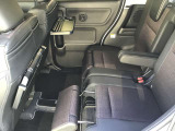 運転席側の後部座席内装も綺麗ですよ、
