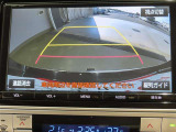 バックガイドモニターで、後方を確認しながら安心して駐車することができます。運転初心者も熟練者も必須の機能ですよ!