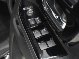 ◆パワーウィンドウスイッチ◆運転席から全席の窓の開閉操作を行うことが出来いつでも換気ができます!