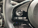 ステアリングにオーディオ操作スイッチが付いています。オーディオ画面に直接タッチしなくても操作が出来ますので、運転に集中できます。