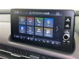 ディスプレイオーディオを装備。スマホとクルマをつなぐことで、これまでのナビに加えて、いろんなサービスが楽しめます。
