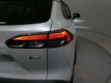 LEDテールライトです。省電力、高輝度のLEDは明るく照らすので夜間運転時の視認性を高めます。スタイリッシュな見た目で細かいところもこだわりたいあなたに!