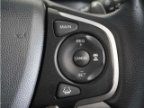 ◆アダプティブクルーズコントロール◆予め設定した車速内でクルマが自動的に加減速。前走車との適切な車間距離を維持しながら追従走行します。
