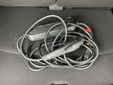 普通充電用の200V充電ケーブルを標準装備しています。(単相:200V・長さ:7.5m)ご自宅にEV専用の充電コンセントが必要です。または、V2H等