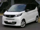 弊社の展示試乗車でした!もちろん禁煙車です!! ホワイトパール/アッシュブラウンの2トーンです♪