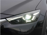 【ヘッドライト】省電力で長寿命の明るく運転しやすいLEDヘッドランプです。明るく照らすので暗い夜道からお客様を守ってくれます。お近くの島根マツダまでお越しください。