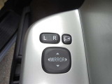 ☆日本の駐車場は幅が広くないところが多くて、乗り降りが大変だったりしますよね。電動格納式ミラーがあれば、室内でミラーをたためるので、駐車するときも便利ですね。