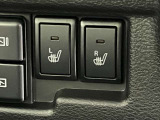 運転席、助手席側シートヒーターで座席ポカポカ!