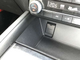 シガーソケットもついています!