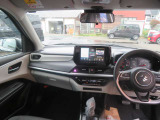 室内は綺麗です。禁煙車として管理してます。とても落ちついた高級感のある室内です。