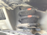 お車を安心してお乗りいただく為には、足回りの定期点検が欠かせません。サービスサポート(有償保証)では無料点検もご提供しており、安心のカーライフをお過ごしいただけるサポート体制が整っています。