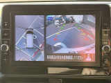 アラウンドビューモニター 駐車場での車庫入れや狭い道路での走行にカメラで確認が出来るので安心です。