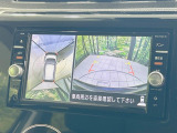 【アラウンドビューモニター】専用のカメラにより、上から見下ろしたような視点で360度クルマの周囲を確認することができます☆死角部分も確認しやすく、狭い場所での切り返しや駐車もスムーズに行えます。