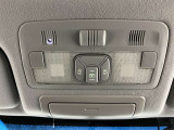 後席の座っていても窓の開け閉めが楽々行えます!