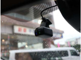 お客様のニーズを想像しながら、『見て』『触って』『体感』が出来るように仕入れ活動を行っております。