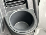 ドリンクホルダーはエアコンの風が当たる所にあります。