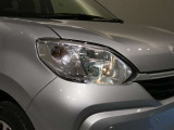 LEDヘッドライトです。デザイン性がよくとても明るいので、夜間の走行や悪天候でも安心です。しかも長寿命!