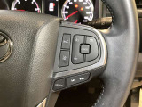 ステアリング右側にLDA(レーンディパーチャーアラート[ヨーアシスト機能付き])スイッチ・車間距離切り替えスイッチ・レーダークルーズコントロールスイッチ・オーディオスイッチが付いています。