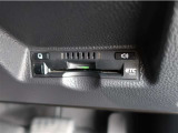 すっきりと収納されたビルトインETC。高速道路もスイスイ♪