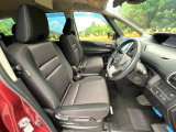 運転席シート廻りは使用感も少なく、良好な状態となっています。丁寧に使われていたことがよくわかりますね。