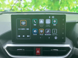 画面には電話やラジオ、Bluetooth、Android Auto、Apple CarPlayなどの項目が表示され、使いたい機能を確認しやすい構成です。