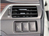 自社工場を3拠点完備しております。重整備やカスタムを始め、ご購入後のお車のメンテナンスも弊社にお任せください。