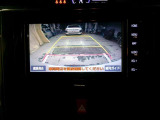 車庫入れなどでバックする際に後方確認ができて便利です。車庫入れ苦手な人もこれで安心!!