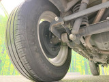 お車を安心してお乗りいただく為には、足回りの定期点検が欠かせません。サービスサポート(有償保証)では無料点検もご提供しており、安心のカーライフをお過ごしいただけるサポート体制が整っています。
