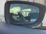 ブラインドスポットモニタリング(BSM)を装備。後側方から接近する車両を検知し、車線変更時の確認に役立ちます。