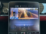 360&deg;カメラと駐車支援機能が車両周囲の確認をサポート。大きなボディの取り回しにも役立ちます。