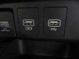 便利な充電用USBジャックも付いています☆周辺機器の充電にご利用頂けます☆