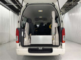 福祉車両車になります。