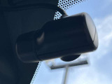 ドライブレコーダーは運転時はもちろんのこと、駐車場内でエンジンを切っている時でも当たった振動を元に電源が自動で入るので当て逃げ防止にもなります。